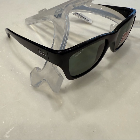 Ray Ban Unisex Sunglasses Polarized RB 4194 601 Black Rim / Green Lenses NWT - Picture 4 of 14